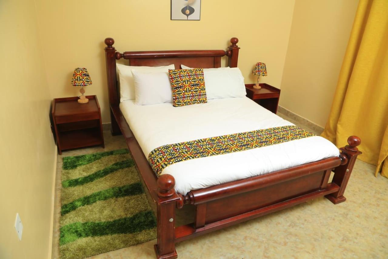 Palm Star Motel Fort Portal Екстер'єр фото