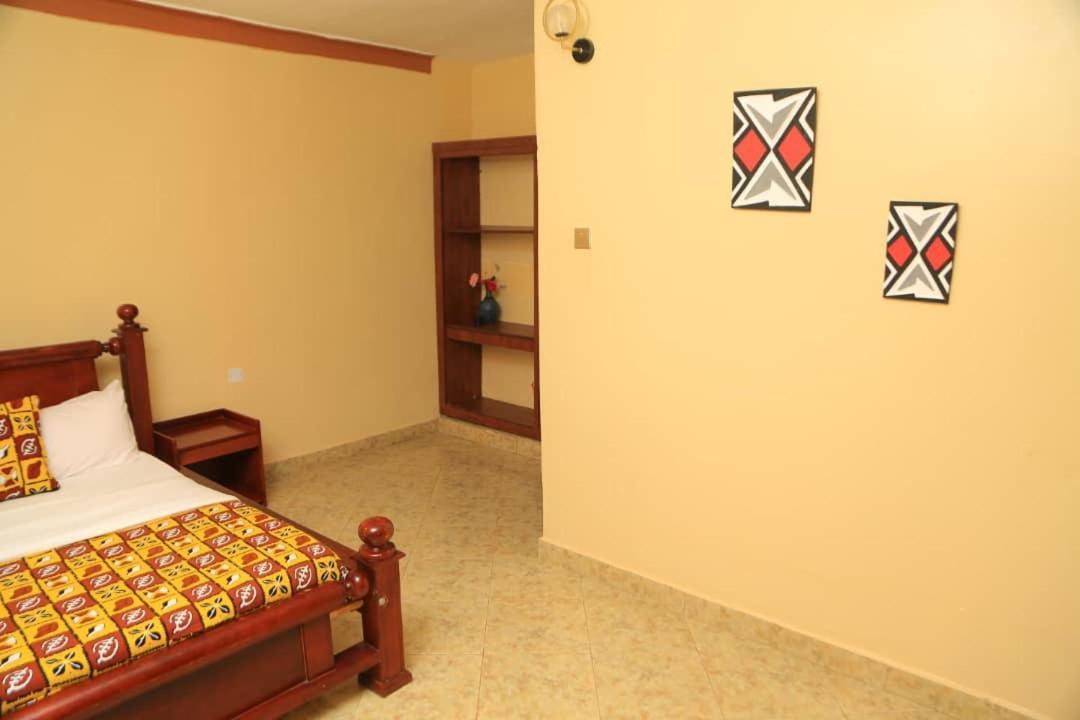 Palm Star Motel Fort Portal Екстер'єр фото