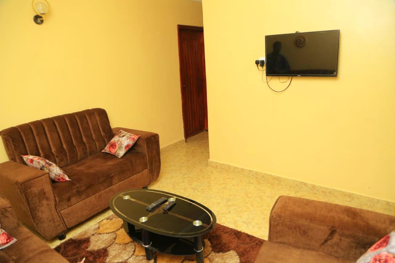 Palm Star Motel Fort Portal Екстер'єр фото