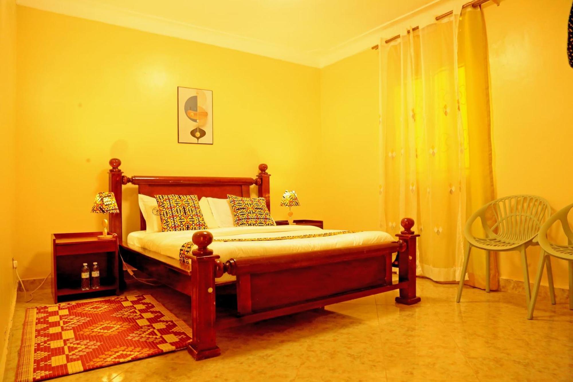 Palm Star Motel Fort Portal Екстер'єр фото