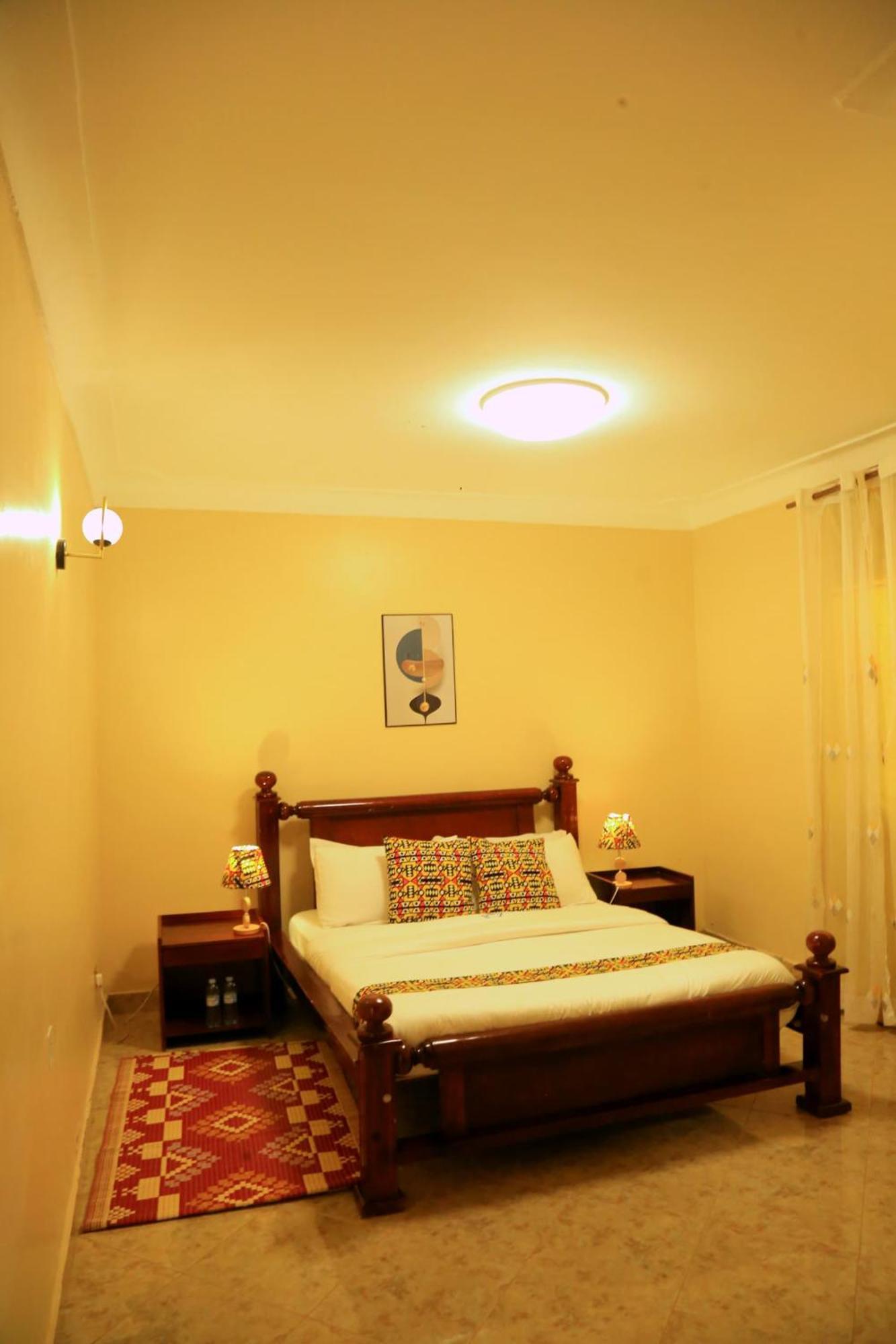 Palm Star Motel Fort Portal Екстер'єр фото
